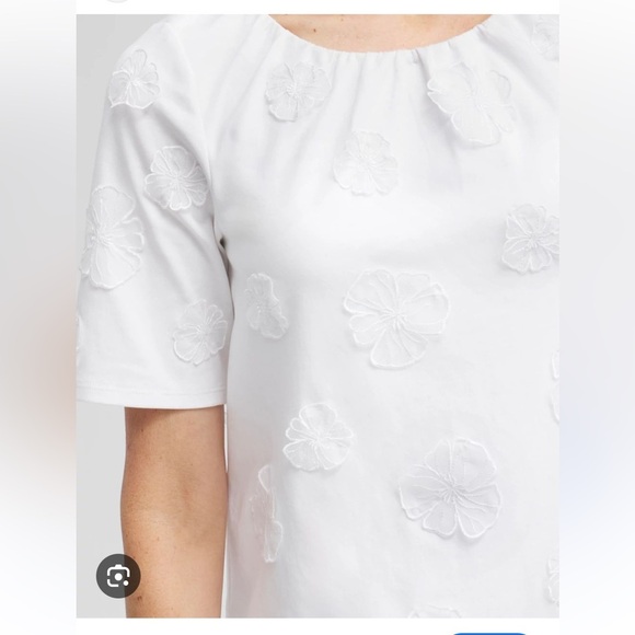 Chico's Tops - Chico's Plus-Size White Floral 3D Applique Bubble Hem Knit Top Sz XXL